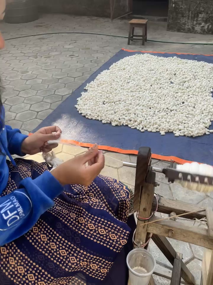 Hand Spinning Silk Fibre